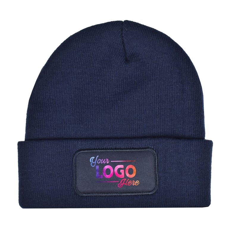 Knitted hat with label 100% rPET