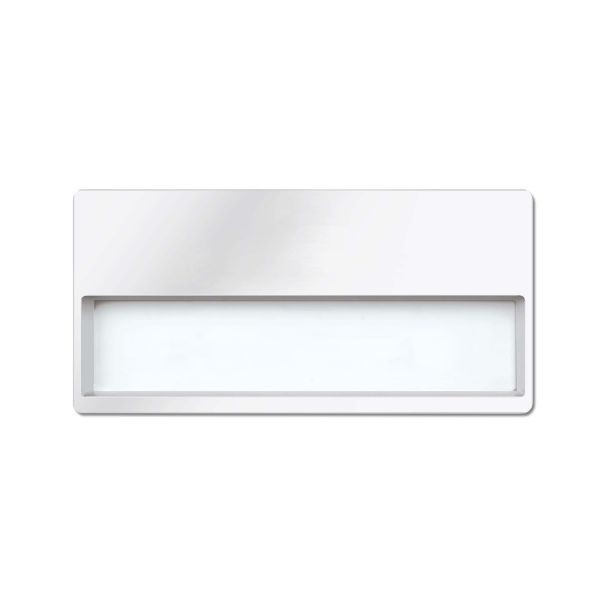 Badge Oliver- White