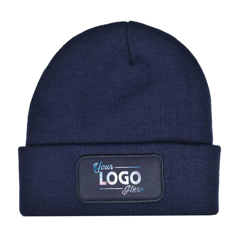 Knitted hat with label 100% rPET