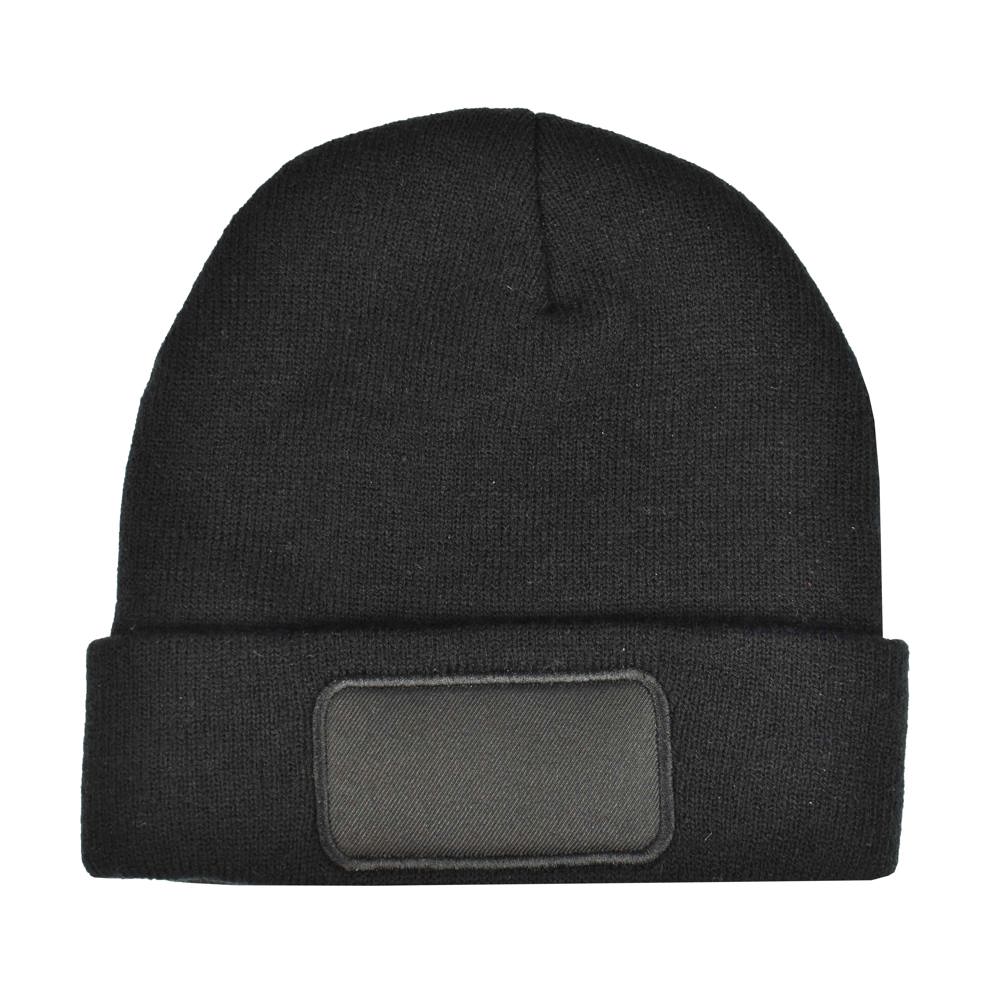 Kids knitted hat with label 100% rPET