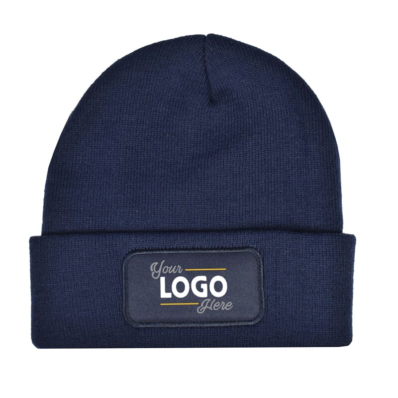 Knitted hat with label 100% rPET