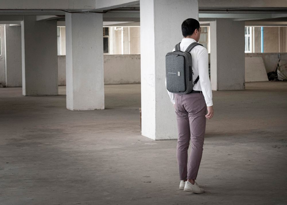 BrandCharger Specter Hybrid 16-inch laptop bag