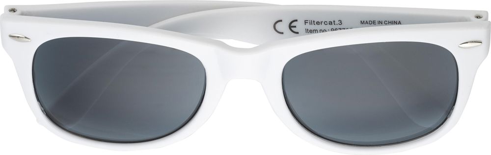 Recycled PC and PVC sunglasses Kenzie - White