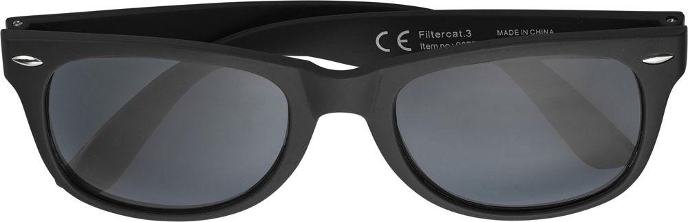 Recycled PC and PVC sunglasses Kenzie - Black