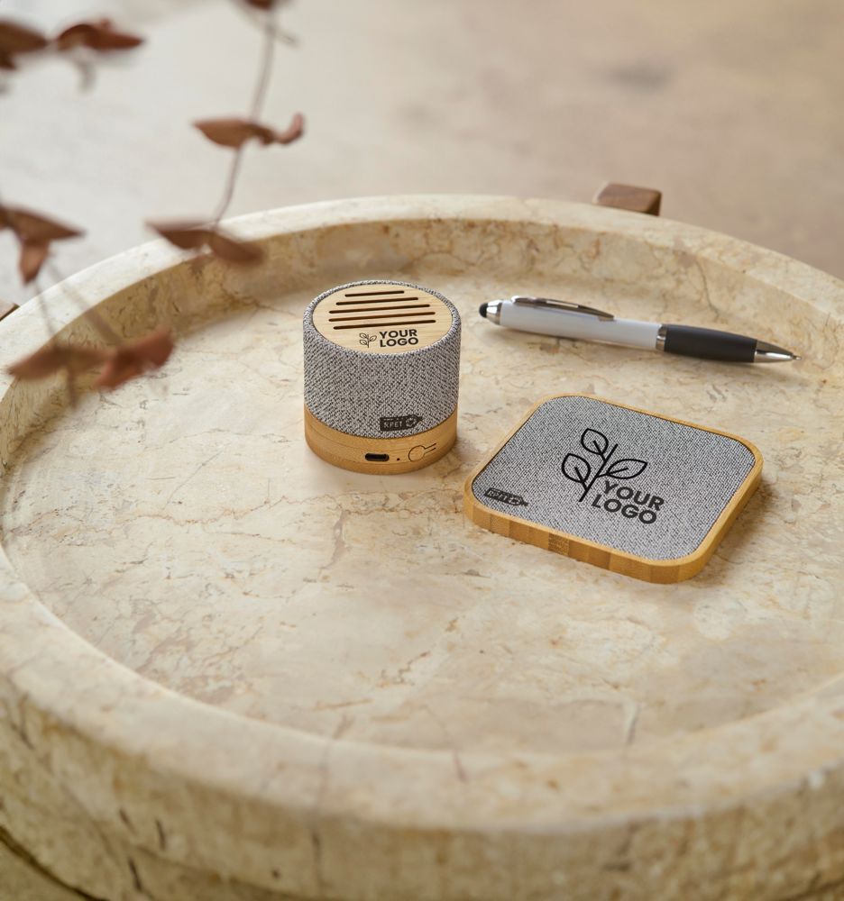 Bamboo wireless charger Moses