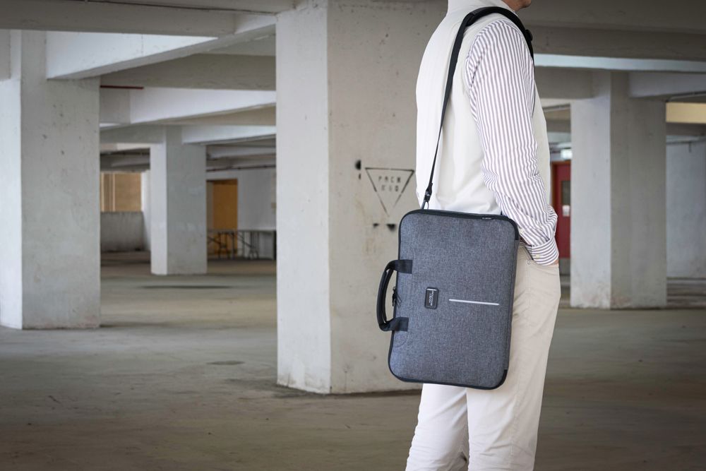 BrandCharger Specter 2 16-inch laptop bag